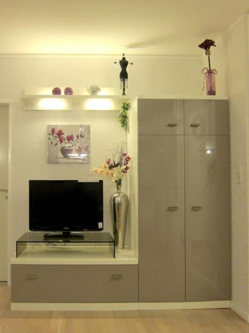 Modernes 1 Zimmer Luxusappartement Kleiner Roland Mit Parkplatz Und Balkon In Bremen Naehe Zentrum Bagian luar foto